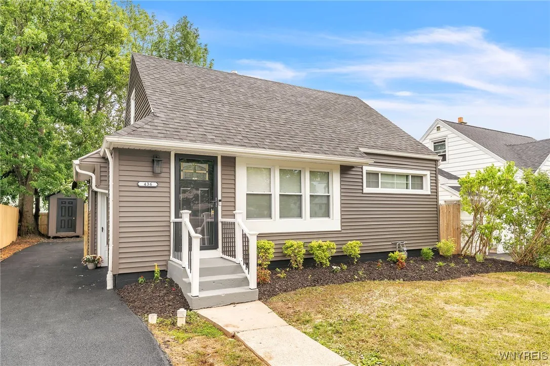 436 Tremaine Avenue, Tonawanda, New York 14217, Tonawanda, New York 14217, 3 Bedrooms Bedrooms, 5 Rooms Rooms,1 BathroomBathrooms,Residential,For Sale,436 Tremaine Avenue, Tonawanda, New York 14217,B1623625