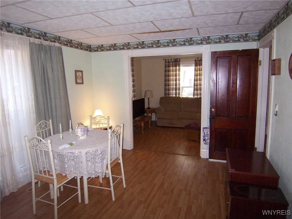 23 Lincoln Avenue, Batavia City, New York 14020, Batavia City, New York 14020, 4 Bedrooms Bedrooms, 8 Rooms Rooms,2 BathroomsBathrooms,Residential,For Sale,23 Lincoln Avenue, Batavia City, New York 14020,0,B1623752