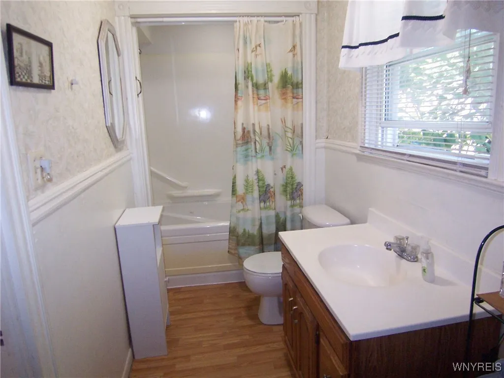 23 Lincoln Avenue, Batavia City, New York 14020, Batavia City, New York 14020, 4 Bedrooms Bedrooms, 8 Rooms Rooms,2 BathroomsBathrooms,Residential,For Sale,23 Lincoln Avenue, Batavia City, New York 14020,0,B1623752