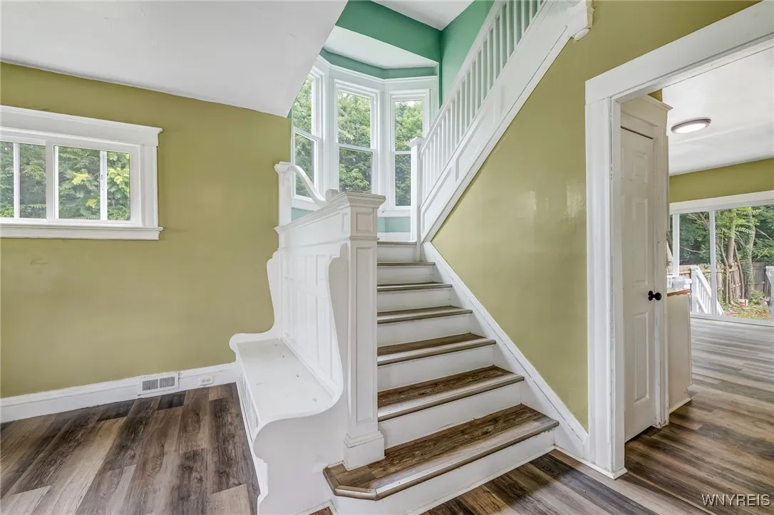 1807 Niagara Avenue, Niagara Falls, New York 14305, Niagara Falls, New York 14305, 3 Bedrooms Bedrooms, 6 Rooms Rooms,2 BathroomsBathrooms,Residential,For Sale,1807 Niagara Avenue, Niagara Falls, New York 14305,B1623753