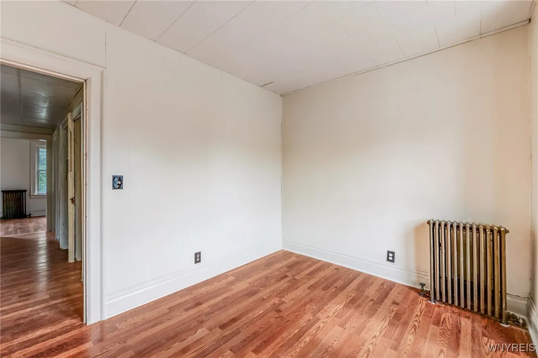 909 Tonawanda Street, Buffalo, New York 14207, Buffalo, New York 14207, 5 Bedrooms Bedrooms, ,2 BathroomsBathrooms,Residential,For Sale,909 Tonawanda Street, Buffalo, New York 14207,B1623763