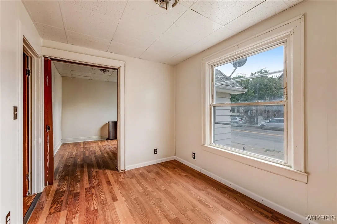 909 Tonawanda Street, Buffalo, New York 14207, Buffalo, New York 14207, 5 Bedrooms Bedrooms, ,2 BathroomsBathrooms,Residential,For Sale,909 Tonawanda Street, Buffalo, New York 14207,B1623763