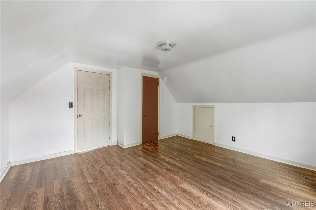 909 Tonawanda Street, Buffalo, New York 14207, Buffalo, New York 14207, 5 Bedrooms Bedrooms, ,2 BathroomsBathrooms,Residential,For Sale,909 Tonawanda Street, Buffalo, New York 14207,B1623763