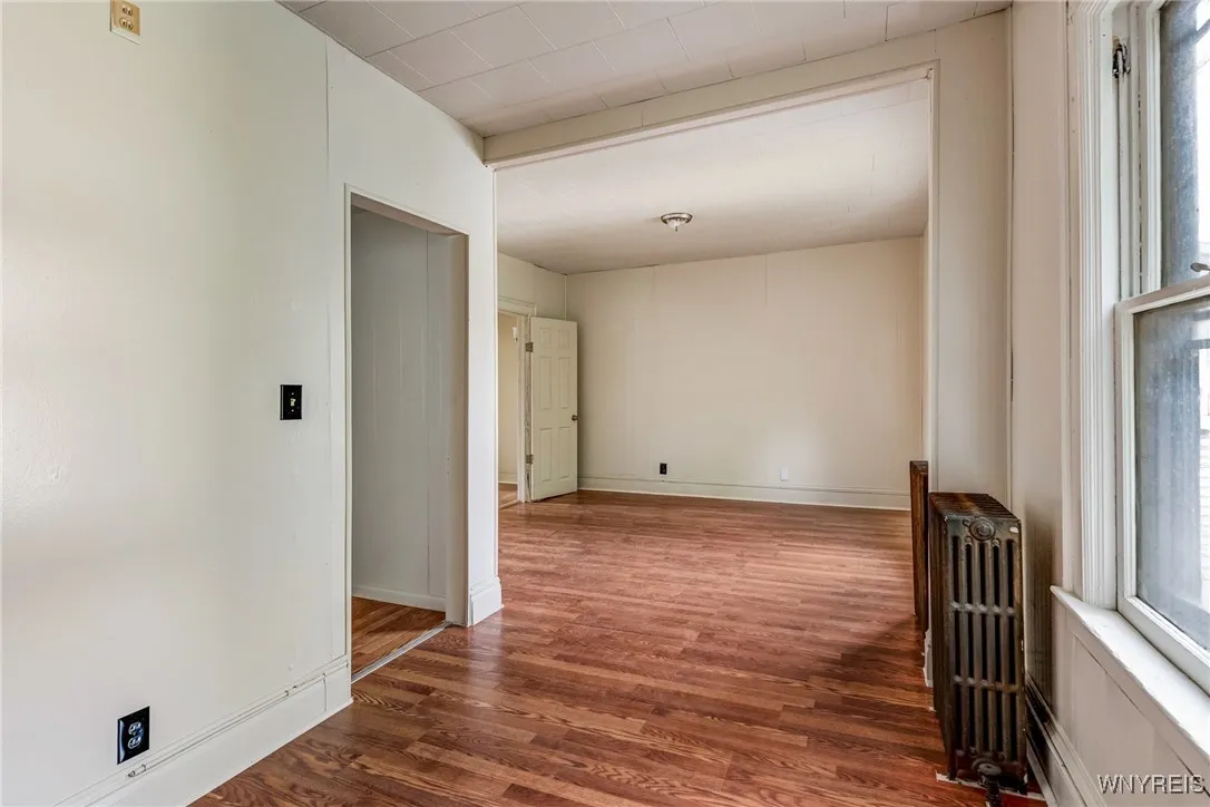 909 Tonawanda Street, Buffalo, New York 14207, Buffalo, New York 14207, 5 Bedrooms Bedrooms, ,2 BathroomsBathrooms,Residential,For Sale,909 Tonawanda Street, Buffalo, New York 14207,B1623763