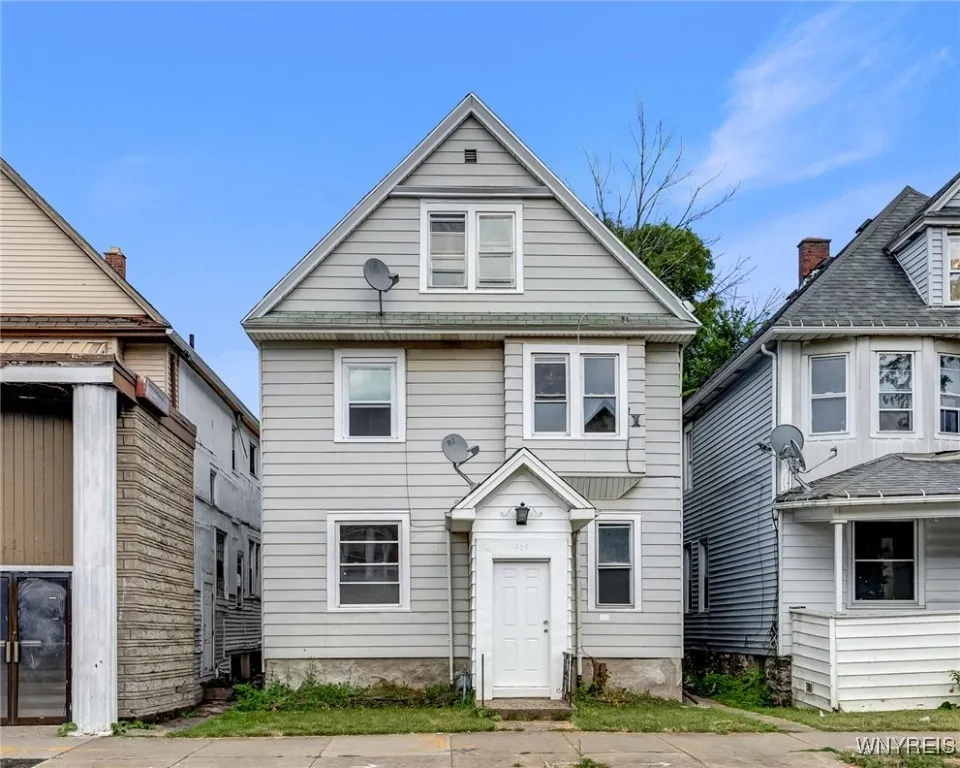 909 Tonawanda Street, Buffalo, New York 14207, Buffalo, New York 14207, 5 Bedrooms Bedrooms, ,2 BathroomsBathrooms,Residential,For Sale,909 Tonawanda Street, Buffalo, New York 14207,B1623763