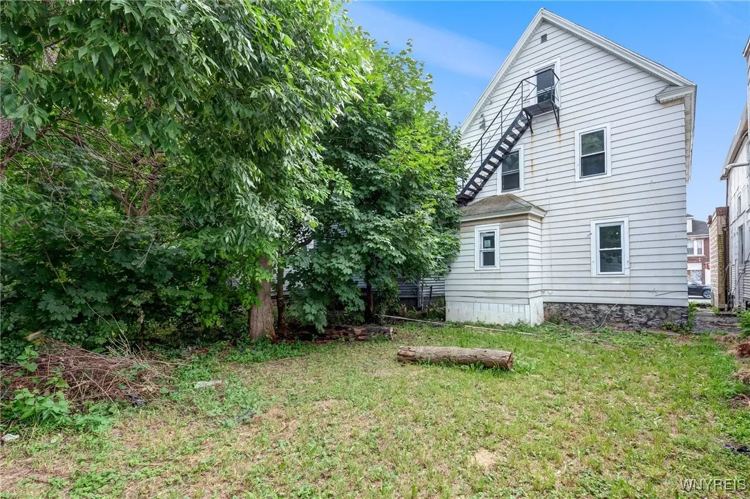 909 Tonawanda Street, Buffalo, New York 14207, Buffalo, New York 14207, 5 Bedrooms Bedrooms, ,2 BathroomsBathrooms,Residential,For Sale,909 Tonawanda Street, Buffalo, New York 14207,B1623763