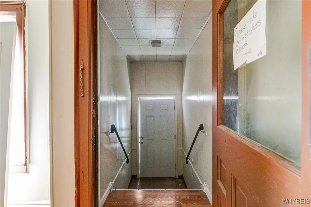 909 Tonawanda Street, Buffalo, New York 14207, Buffalo, New York 14207, 5 Bedrooms Bedrooms, ,2 BathroomsBathrooms,Residential,For Sale,909 Tonawanda Street, Buffalo, New York 14207,B1623763