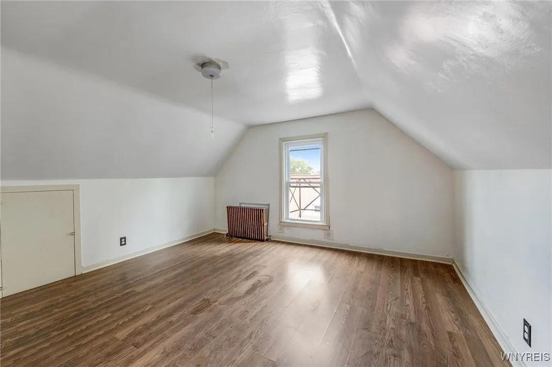 909 Tonawanda Street, Buffalo, New York 14207, Buffalo, New York 14207, 5 Bedrooms Bedrooms, ,2 BathroomsBathrooms,Residential,For Sale,909 Tonawanda Street, Buffalo, New York 14207,B1623763