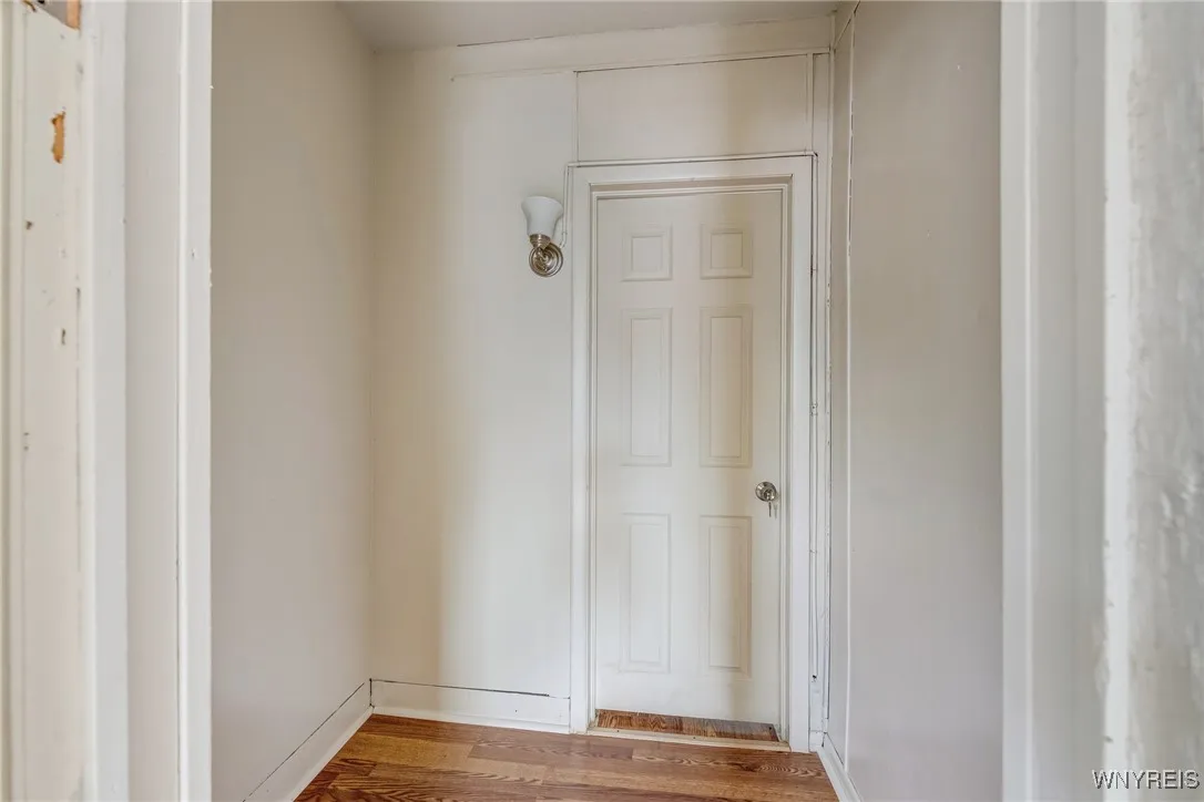 909 Tonawanda Street, Buffalo, New York 14207, Buffalo, New York 14207, 5 Bedrooms Bedrooms, ,2 BathroomsBathrooms,Residential,For Sale,909 Tonawanda Street, Buffalo, New York 14207,B1623763