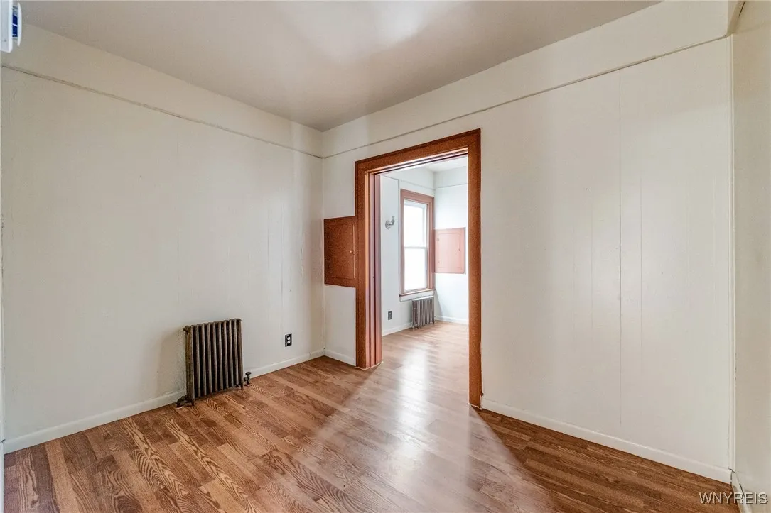 909 Tonawanda Street, Buffalo, New York 14207, Buffalo, New York 14207, 5 Bedrooms Bedrooms, ,2 BathroomsBathrooms,Residential,For Sale,909 Tonawanda Street, Buffalo, New York 14207,B1623763