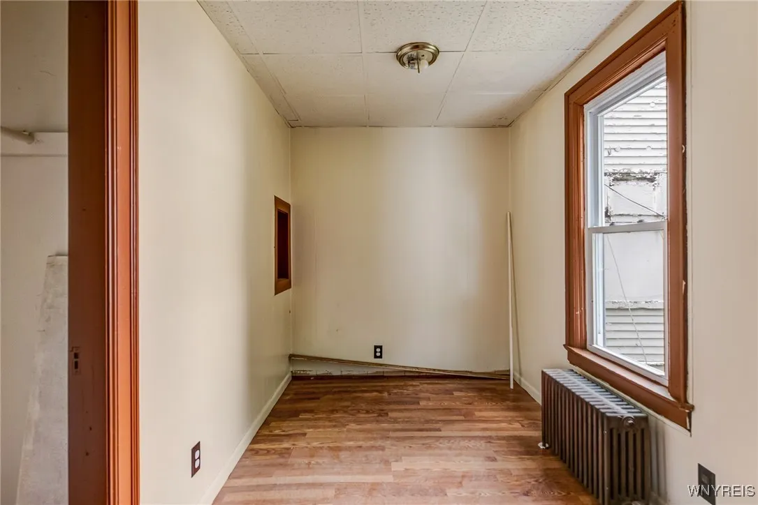 909 Tonawanda Street, Buffalo, New York 14207, Buffalo, New York 14207, 5 Bedrooms Bedrooms, ,2 BathroomsBathrooms,Residential,For Sale,909 Tonawanda Street, Buffalo, New York 14207,B1623763