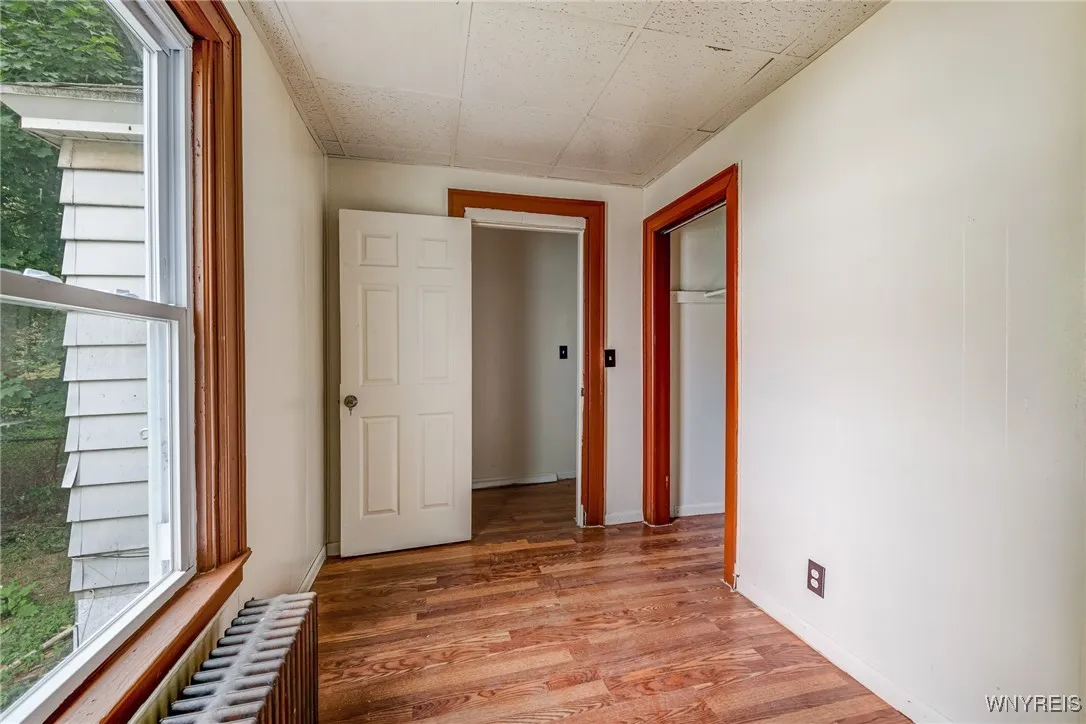 909 Tonawanda Street, Buffalo, New York 14207, Buffalo, New York 14207, 5 Bedrooms Bedrooms, ,2 BathroomsBathrooms,Residential,For Sale,909 Tonawanda Street, Buffalo, New York 14207,B1623763