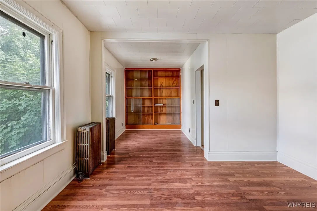 909 Tonawanda Street, Buffalo, New York 14207, Buffalo, New York 14207, 5 Bedrooms Bedrooms, ,2 BathroomsBathrooms,Residential,For Sale,909 Tonawanda Street, Buffalo, New York 14207,B1623763