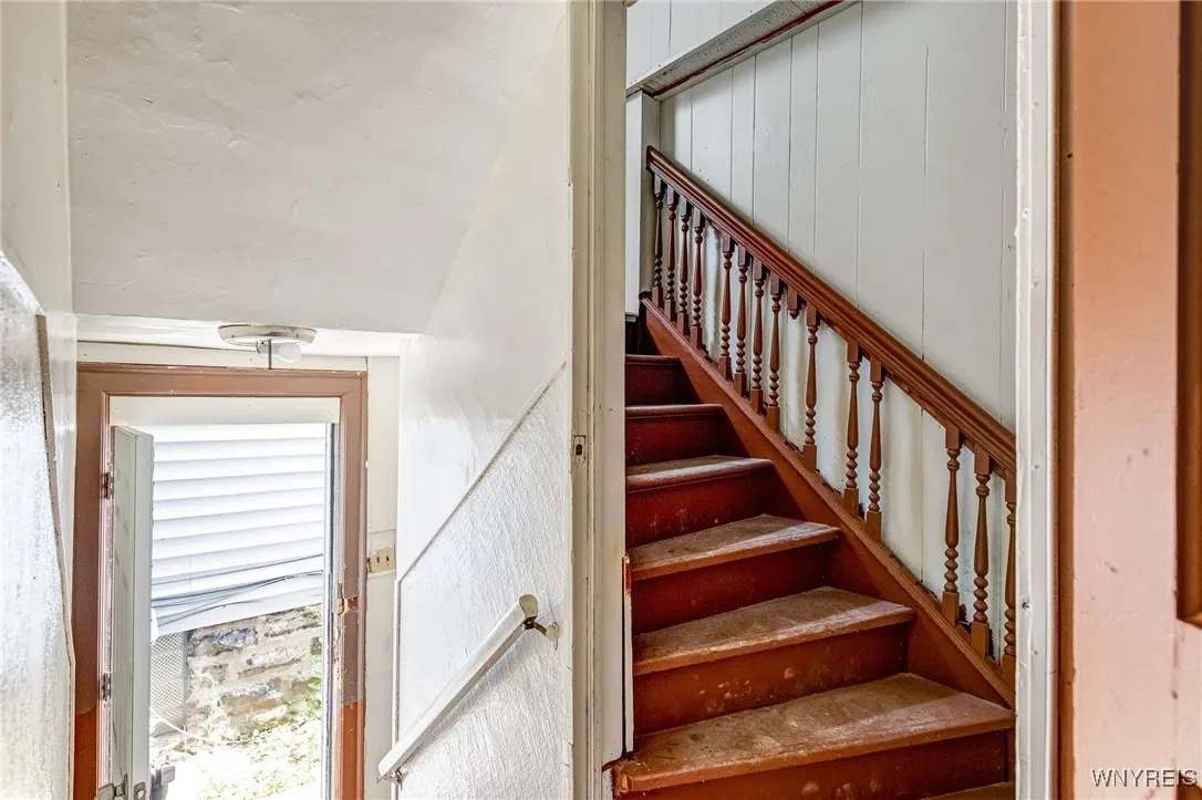 909 Tonawanda Street, Buffalo, New York 14207, Buffalo, New York 14207, 5 Bedrooms Bedrooms, ,2 BathroomsBathrooms,Residential,For Sale,909 Tonawanda Street, Buffalo, New York 14207,B1623763