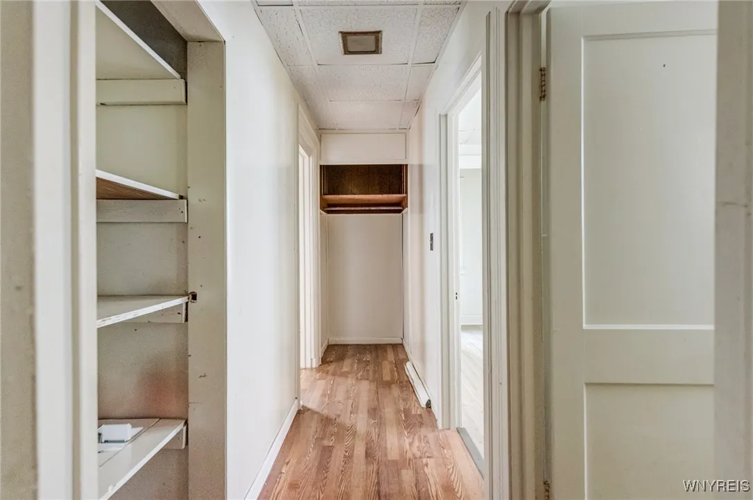 909 Tonawanda Street, Buffalo, New York 14207, Buffalo, New York 14207, 5 Bedrooms Bedrooms, ,2 BathroomsBathrooms,Residential,For Sale,909 Tonawanda Street, Buffalo, New York 14207,B1623763