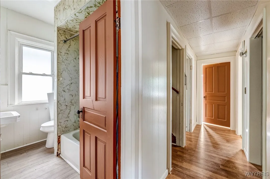 909 Tonawanda Street, Buffalo, New York 14207, Buffalo, New York 14207, 5 Bedrooms Bedrooms, ,2 BathroomsBathrooms,Residential,For Sale,909 Tonawanda Street, Buffalo, New York 14207,B1623763