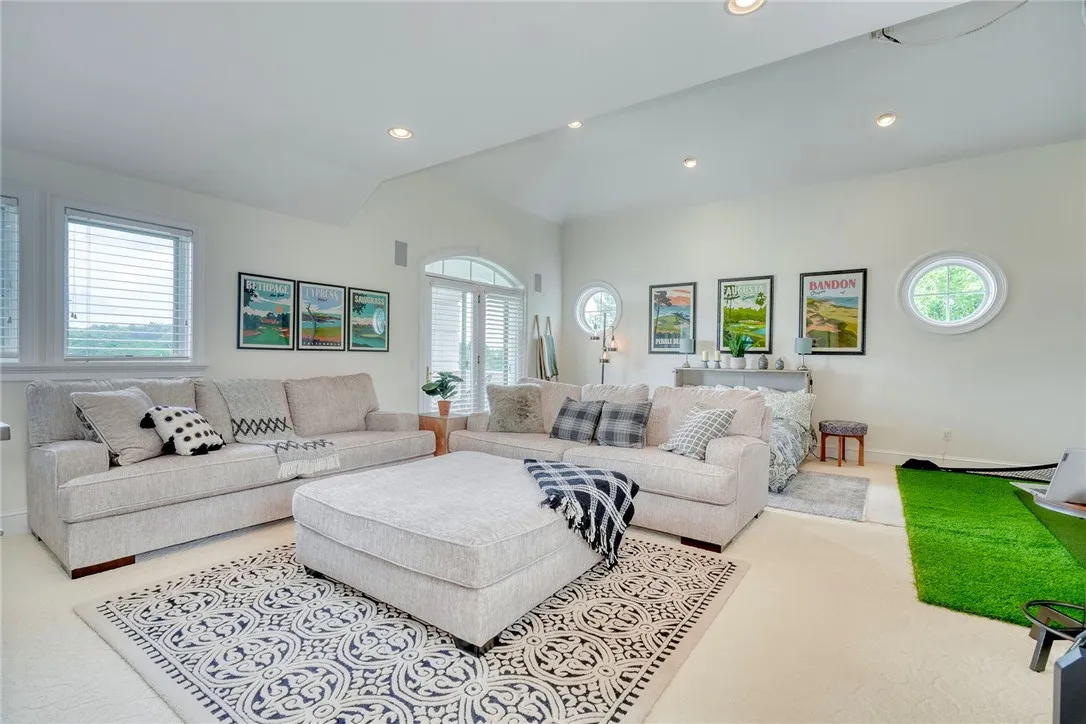 26 Cheshire, Victor, New York 14564, Victor, New York 14564, 7 Bedrooms Bedrooms, 11 Rooms Rooms,4 BathroomsBathrooms,Residential,For Sale,26 Cheshire, Victor, New York 14564,R1621604