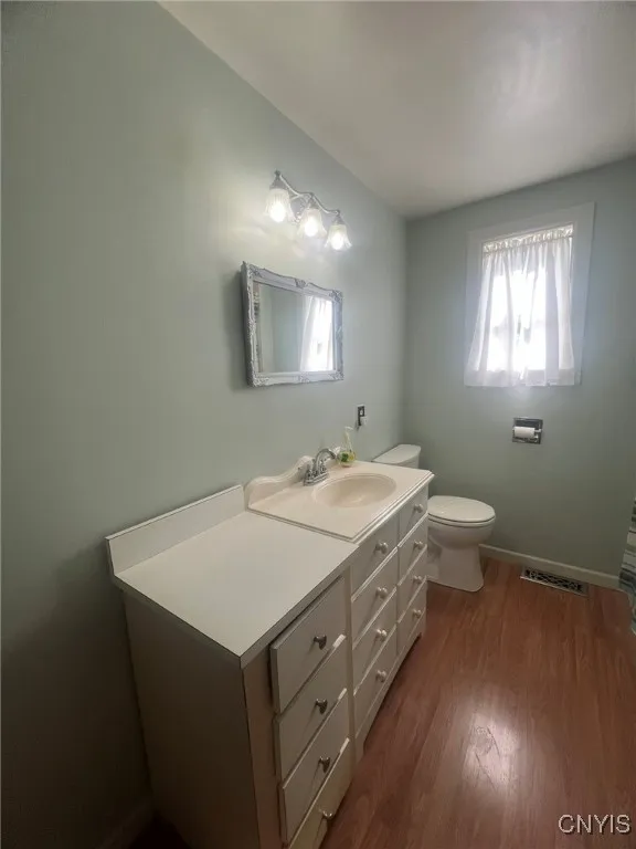 2 Johnny Cake Road, Granby, New York 13069, Granby, New York 13069, 3 Bedrooms Bedrooms, 8 Rooms Rooms,1 BathroomBathrooms,Residential,Closed,2 Johnny Cake Road, Granby, New York 13069,0,S1623636