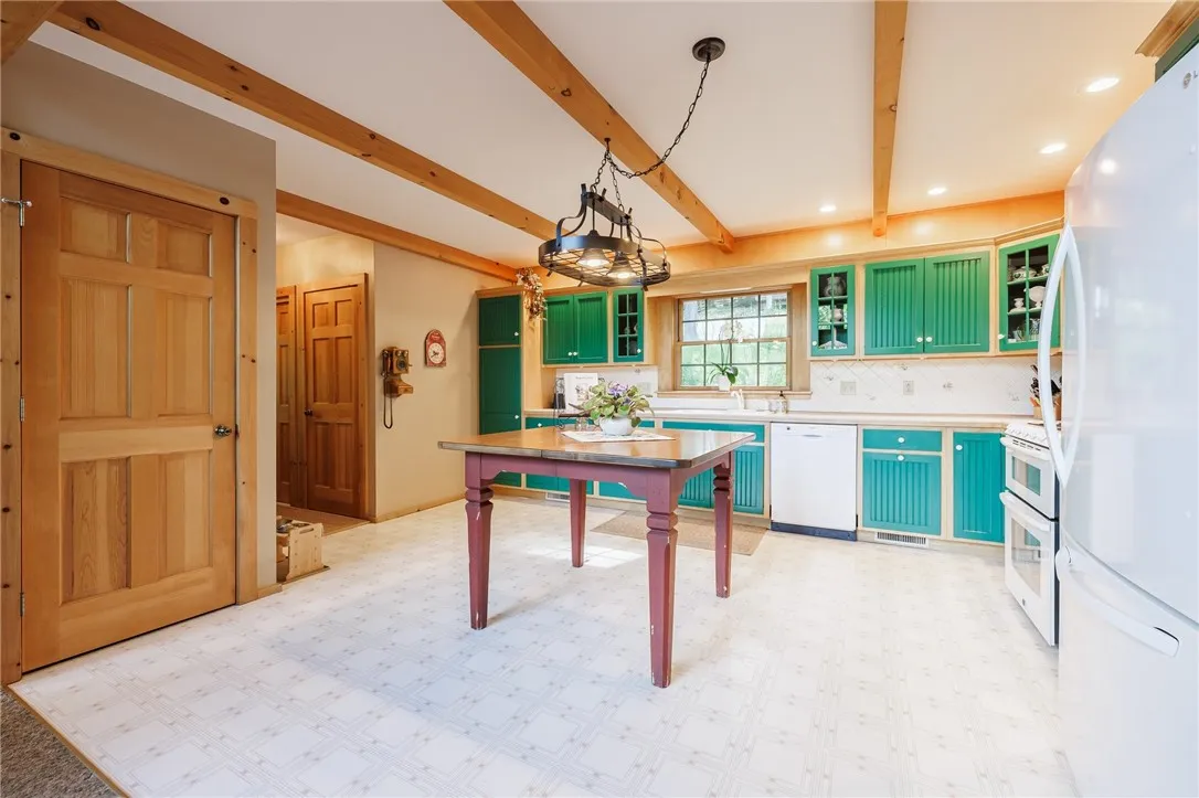 5889 West Bluff Drive, Jerusalem, New York 14478, Jerusalem, New York 14478, 4 Bedrooms Bedrooms, 10 Rooms Rooms,3 BathroomsBathrooms,Residential,Closed,5889 West Bluff Drive, Jerusalem, New York 14478,0,R1623701