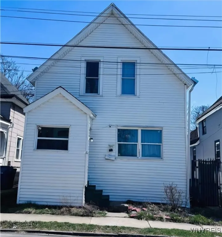 143 East Parade Avenue, Buffalo, New York 14211, Buffalo, New York 14211, 3 Bedrooms Bedrooms, 6 Rooms Rooms,1 BathroomBathrooms,Residential,For Sale,143 East Parade Avenue, Buffalo, New York 14211,B1623768