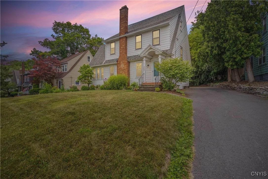 304 Jamesville Road, Dewitt, New York 13214, De Witt, New York 13214, 3 Bedrooms Bedrooms, 7 Rooms Rooms,1 BathroomBathrooms,Residential,For Sale,304 Jamesville Road, Dewitt, New York 13214,S1623664