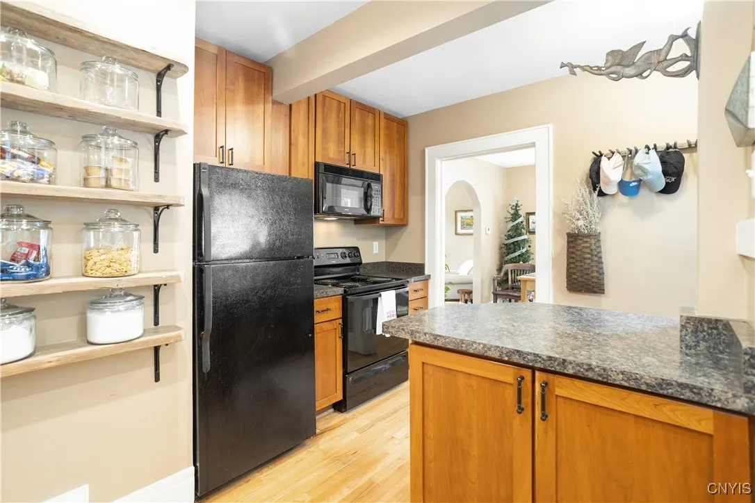 304 Jamesville Road, Dewitt, New York 13214, De Witt, New York 13214, 3 Bedrooms Bedrooms, 7 Rooms Rooms,1 BathroomBathrooms,Residential,For Sale,304 Jamesville Road, Dewitt, New York 13214,S1623664