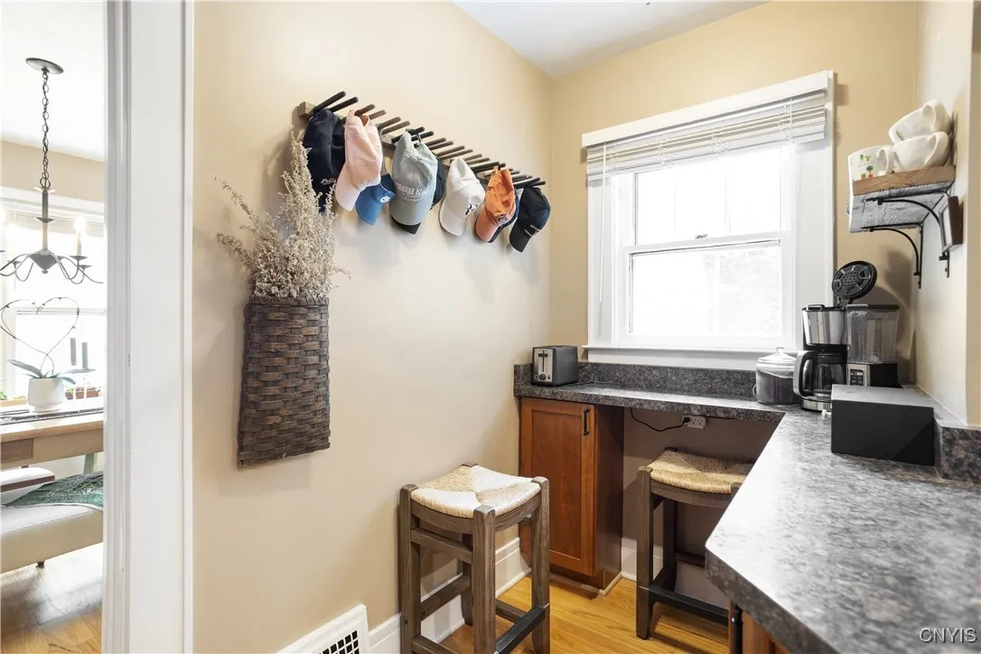 304 Jamesville Road, Dewitt, New York 13214, De Witt, New York 13214, 3 Bedrooms Bedrooms, 7 Rooms Rooms,1 BathroomBathrooms,Residential,For Sale,304 Jamesville Road, Dewitt, New York 13214,S1623664