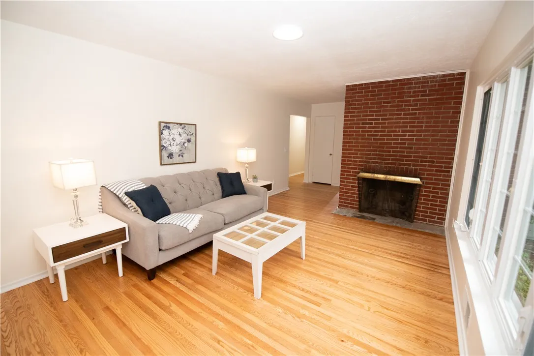 119 Oakridge Drive, Irondequoit, New York 14617, Irondequoit, New York 14617, 4 Bedrooms Bedrooms, 8 Rooms Rooms,1 BathroomBathrooms,Residential,For Sale,119 Oakridge Drive, Irondequoit, New York 14617,R1623704