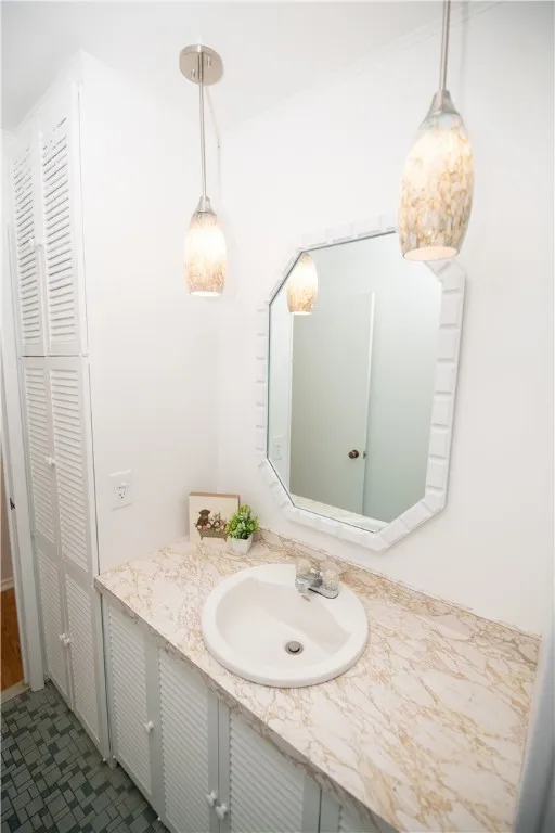 119 Oakridge Drive, Irondequoit, New York 14617, Irondequoit, New York 14617, 4 Bedrooms Bedrooms, 8 Rooms Rooms,1 BathroomBathrooms,Residential,For Sale,119 Oakridge Drive, Irondequoit, New York 14617,R1623704