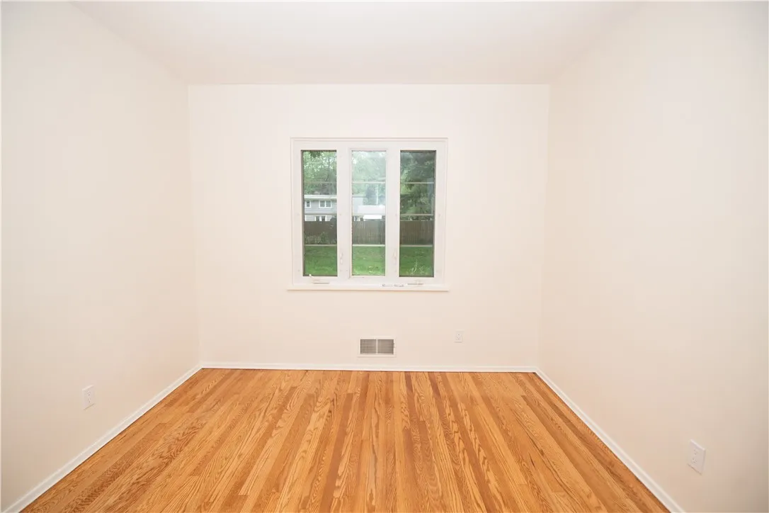 119 Oakridge Drive, Irondequoit, New York 14617, Irondequoit, New York 14617, 4 Bedrooms Bedrooms, 8 Rooms Rooms,1 BathroomBathrooms,Residential,For Sale,119 Oakridge Drive, Irondequoit, New York 14617,R1623704