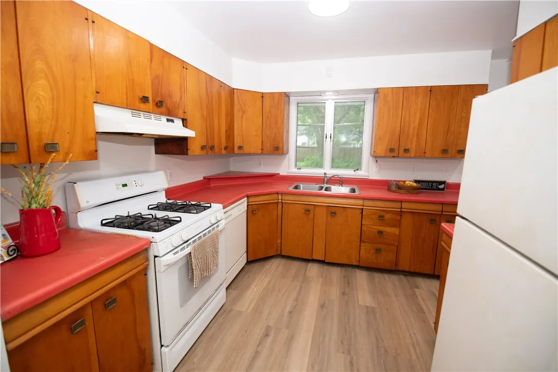 119 Oakridge Drive, Irondequoit, New York 14617, Irondequoit, New York 14617, 4 Bedrooms Bedrooms, 8 Rooms Rooms,1 BathroomBathrooms,Residential,For Sale,119 Oakridge Drive, Irondequoit, New York 14617,R1623704