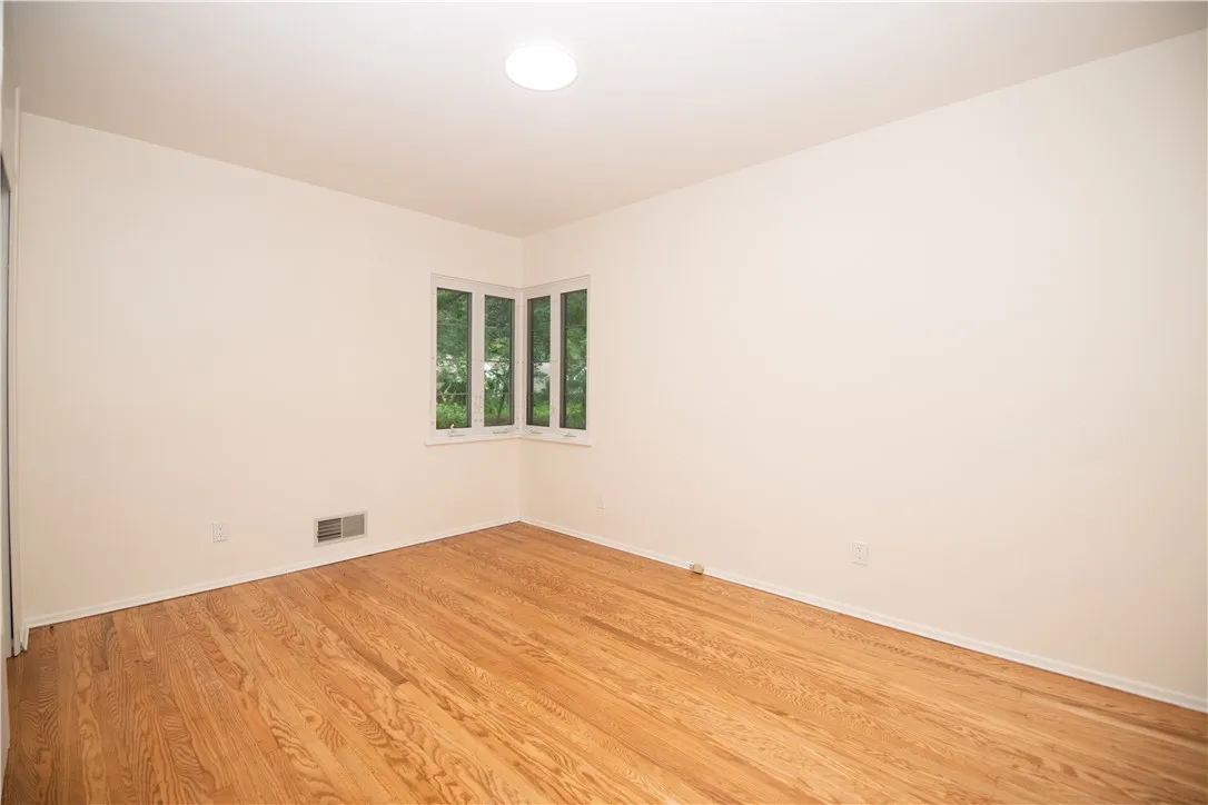 119 Oakridge Drive, Irondequoit, New York 14617, Irondequoit, New York 14617, 4 Bedrooms Bedrooms, 8 Rooms Rooms,1 BathroomBathrooms,Residential,For Sale,119 Oakridge Drive, Irondequoit, New York 14617,R1623704