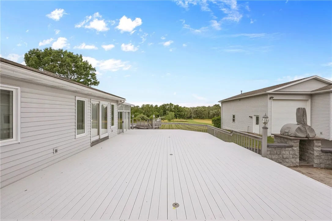 TREX DECK