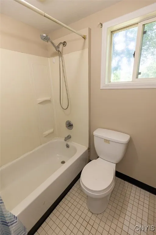 7042 North Manlius Road, Manlius, New York 13082, Manlius, New York 13082, 3 Bedrooms Bedrooms, 6 Rooms Rooms,1 BathroomBathrooms,Residential,For Sale,7042 North Manlius Road, Manlius, New York 13082,S1623786