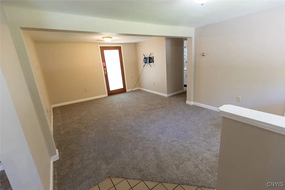 7042 North Manlius Road, Manlius, New York 13082, Manlius, New York 13082, 3 Bedrooms Bedrooms, 6 Rooms Rooms,1 BathroomBathrooms,Residential,For Sale,7042 North Manlius Road, Manlius, New York 13082,S1623786