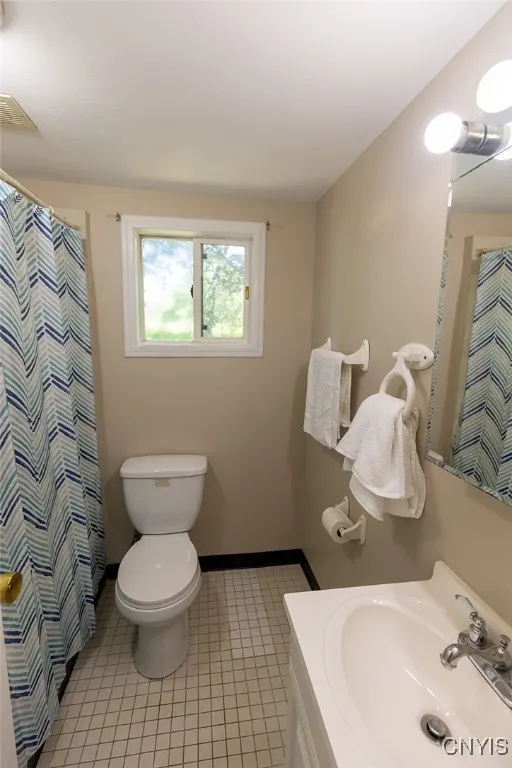 7042 North Manlius Road, Manlius, New York 13082, Manlius, New York 13082, 3 Bedrooms Bedrooms, 6 Rooms Rooms,1 BathroomBathrooms,Residential,For Sale,7042 North Manlius Road, Manlius, New York 13082,S1623786