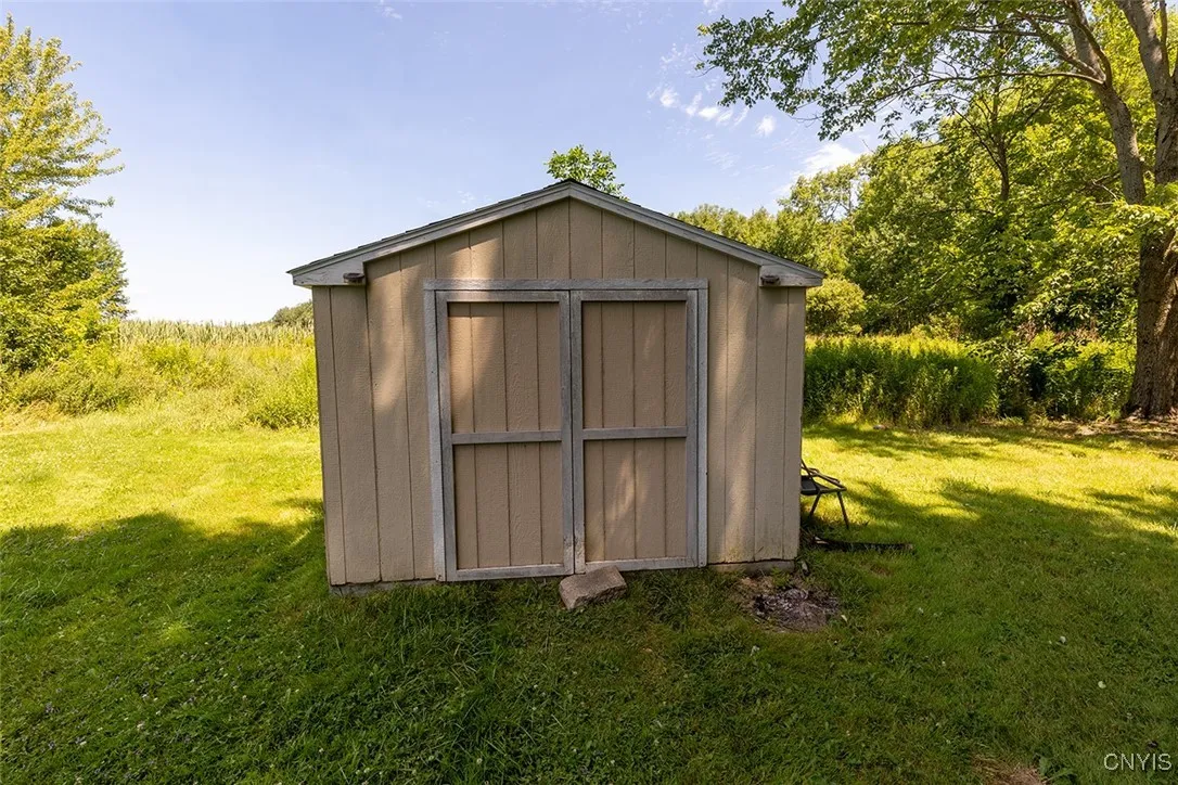 7042 North Manlius Road, Manlius, New York 13082, Manlius, New York 13082, 3 Bedrooms Bedrooms, 6 Rooms Rooms,1 BathroomBathrooms,Residential,For Sale,7042 North Manlius Road, Manlius, New York 13082,S1623786