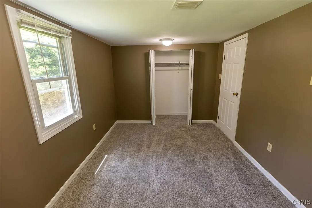 7042 North Manlius Road, Manlius, New York 13082, Manlius, New York 13082, 3 Bedrooms Bedrooms, 6 Rooms Rooms,1 BathroomBathrooms,Residential,For Sale,7042 North Manlius Road, Manlius, New York 13082,S1623786
