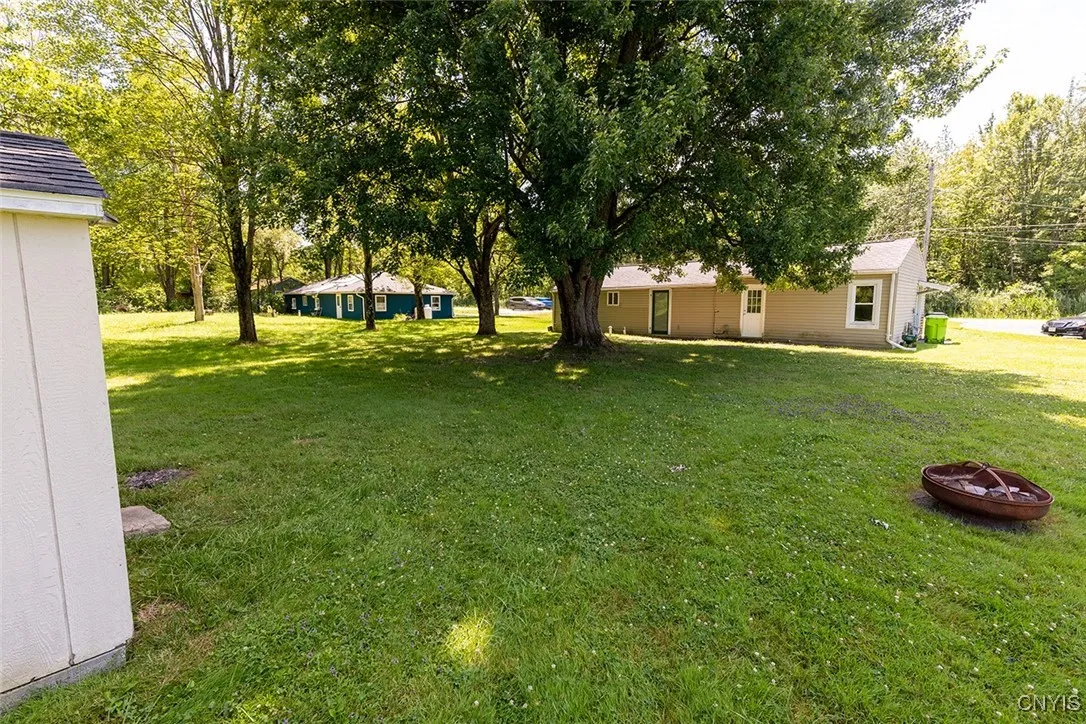 7042 North Manlius Road, Manlius, New York 13082, Manlius, New York 13082, 3 Bedrooms Bedrooms, 6 Rooms Rooms,1 BathroomBathrooms,Residential,For Sale,7042 North Manlius Road, Manlius, New York 13082,S1623786