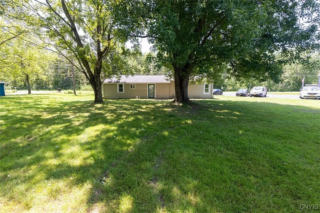 7042 North Manlius Road, Manlius, New York 13082, Manlius, New York 13082, 3 Bedrooms Bedrooms, 6 Rooms Rooms,1 BathroomBathrooms,Residential,For Sale,7042 North Manlius Road, Manlius, New York 13082,S1623786