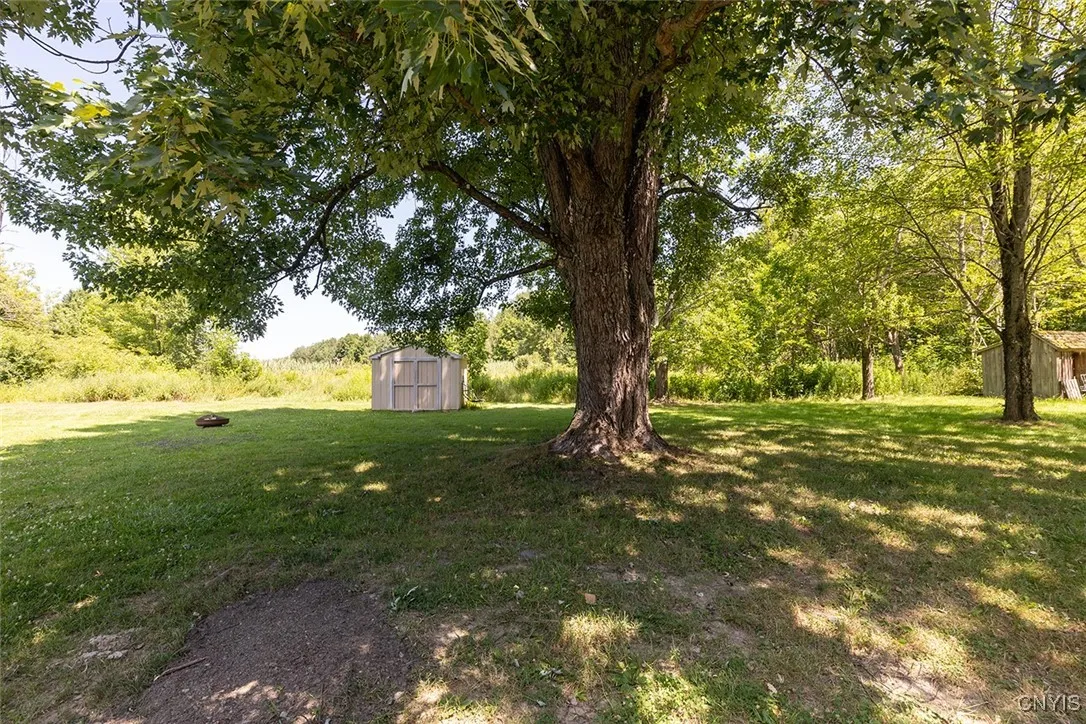 7042 North Manlius Road, Manlius, New York 13082, Manlius, New York 13082, 3 Bedrooms Bedrooms, 6 Rooms Rooms,1 BathroomBathrooms,Residential,For Sale,7042 North Manlius Road, Manlius, New York 13082,S1623786