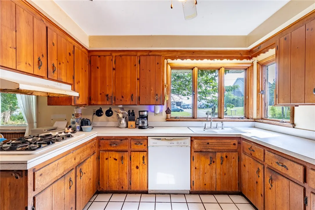 97 Seabury Boulevard, Penfield, New York 14580, Penfield, New York 14580, 3 Bedrooms Bedrooms, 4 Rooms Rooms,2 BathroomsBathrooms,Residential,For Sale,97 Seabury Boulevard, Penfield, New York 14580,R1623746