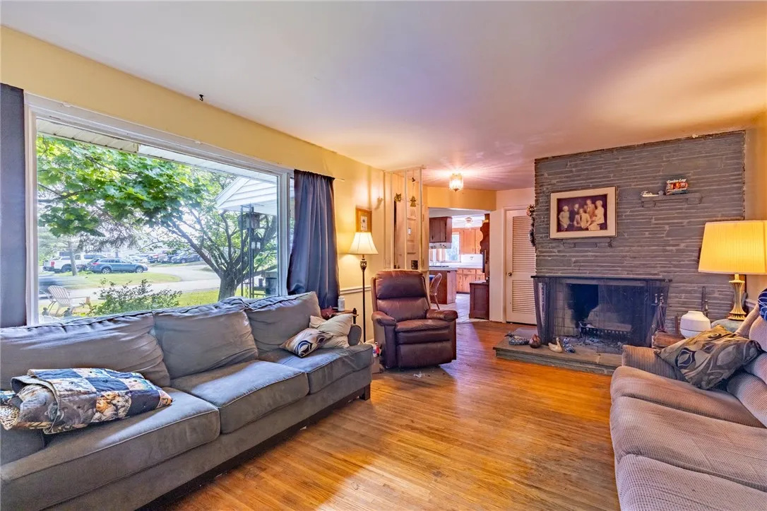 97 Seabury Boulevard, Penfield, New York 14580, Penfield, New York 14580, 3 Bedrooms Bedrooms, 4 Rooms Rooms,2 BathroomsBathrooms,Residential,For Sale,97 Seabury Boulevard, Penfield, New York 14580,R1623746