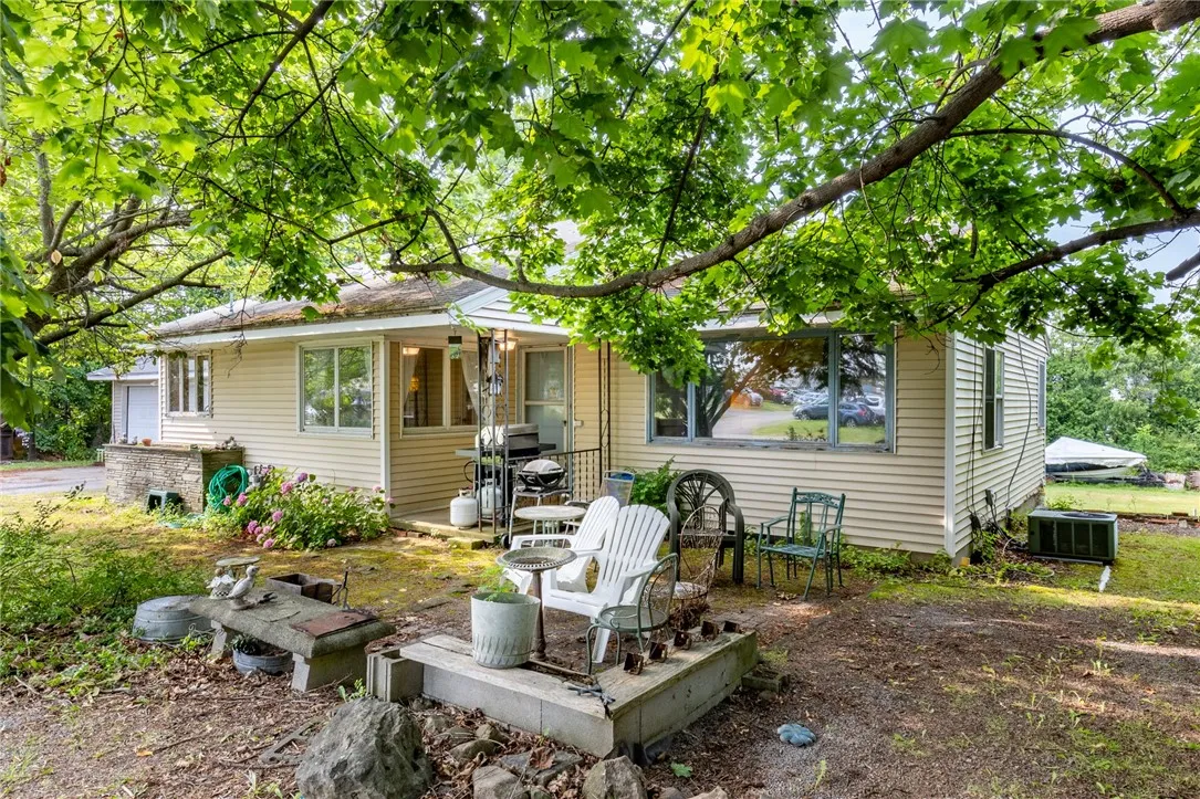 97 Seabury Boulevard, Penfield, New York 14580, Penfield, New York 14580, 3 Bedrooms Bedrooms, 4 Rooms Rooms,2 BathroomsBathrooms,Residential,For Sale,97 Seabury Boulevard, Penfield, New York 14580,R1623746