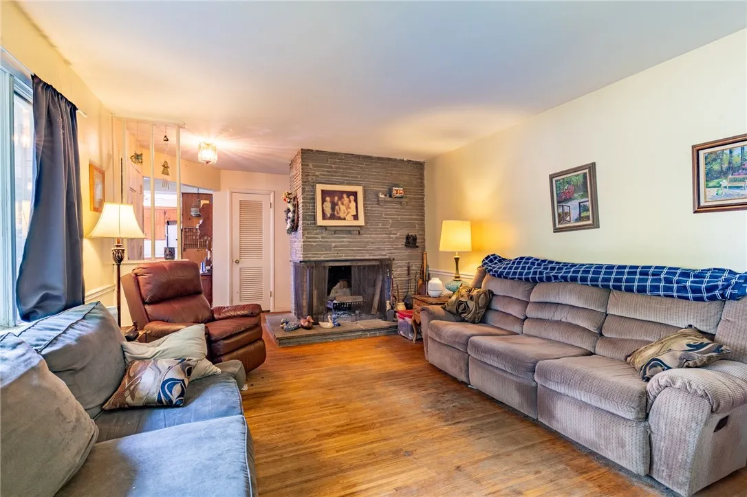 97 Seabury Boulevard, Penfield, New York 14580, Penfield, New York 14580, 3 Bedrooms Bedrooms, 4 Rooms Rooms,2 BathroomsBathrooms,Residential,For Sale,97 Seabury Boulevard, Penfield, New York 14580,R1623746