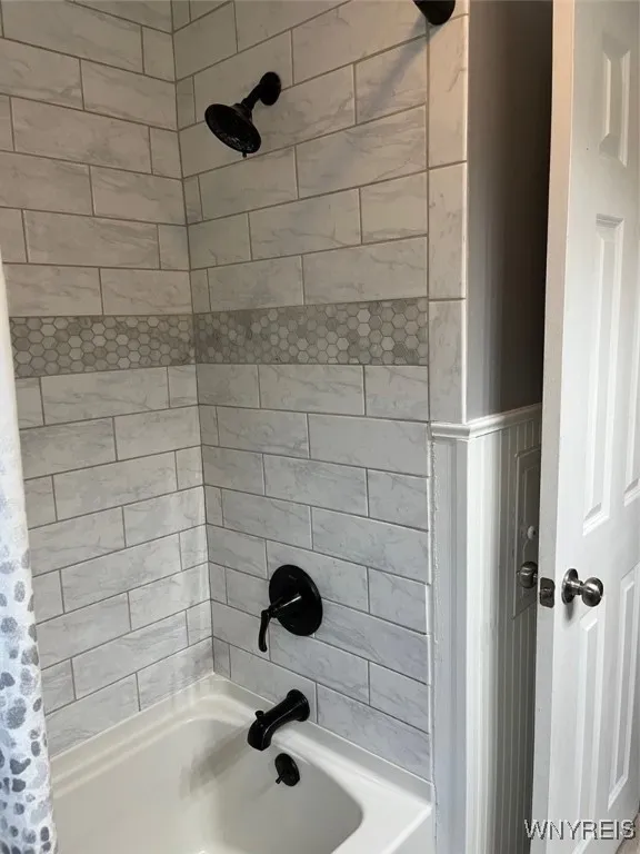 95 Candace Ln, Cheektowaga, New York 14043, Cheektowaga, New York 14043, 3 Bedrooms Bedrooms, 6 Rooms Rooms,1 BathroomBathrooms,Residential,For Sale,95 Candace Ln, Cheektowaga, New York 14043,B1623733