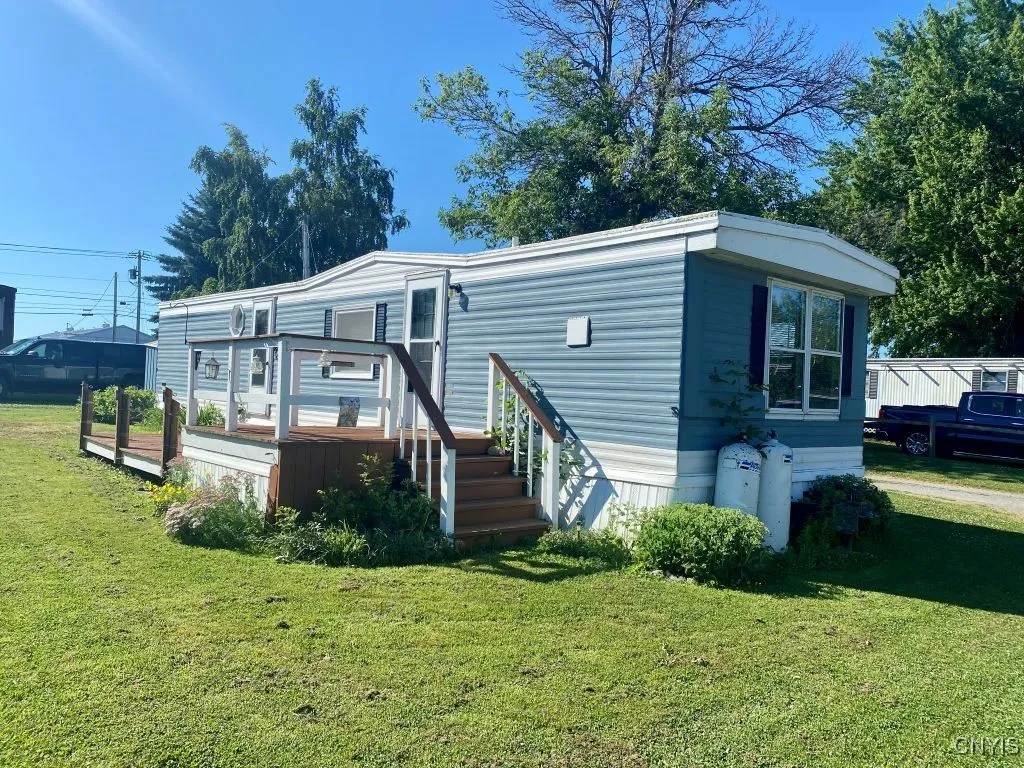 33163 Nys Route 12e, Cape Vincent, New York 13618, Cape Vincent, New York 13618, 2 Bedrooms Bedrooms, 4 Rooms Rooms,2 BathroomsBathrooms,Residential,For Sale,33163 Nys Route 12e, Cape Vincent, New York 13618,S1623711