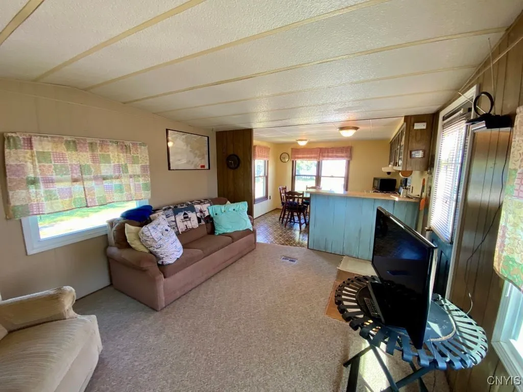 33163 Nys Route 12e, Cape Vincent, New York 13618, Cape Vincent, New York 13618, 2 Bedrooms Bedrooms, 4 Rooms Rooms,2 BathroomsBathrooms,Residential,For Sale,33163 Nys Route 12e, Cape Vincent, New York 13618,S1623711