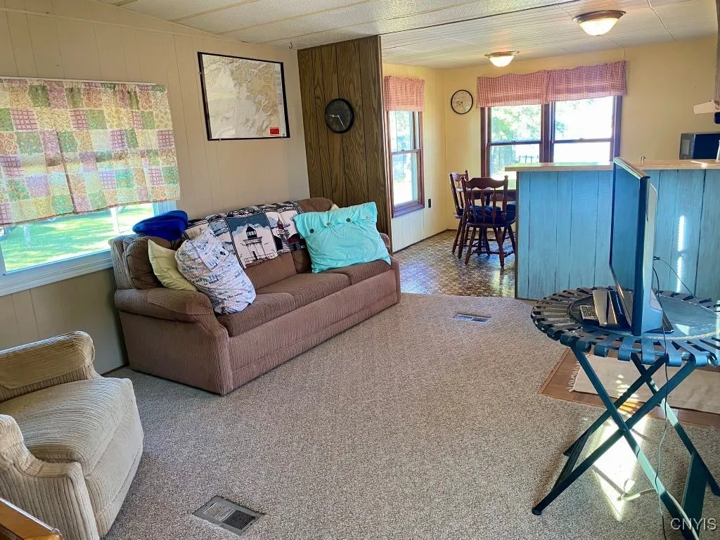 33163 Nys Route 12e, Cape Vincent, New York 13618, Cape Vincent, New York 13618, 2 Bedrooms Bedrooms, 4 Rooms Rooms,2 BathroomsBathrooms,Residential,For Sale,33163 Nys Route 12e, Cape Vincent, New York 13618,S1623711
