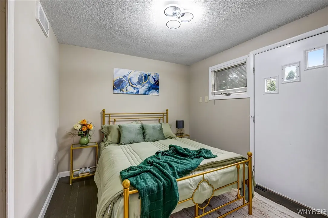 82 John Paul Court, Buffalo, New York 14206, Buffalo, New York 14206, 4 Bedrooms Bedrooms, 7 Rooms Rooms,2 BathroomsBathrooms,Residential,For Sale,82 John Paul Court, Buffalo, New York 14206,B1623656